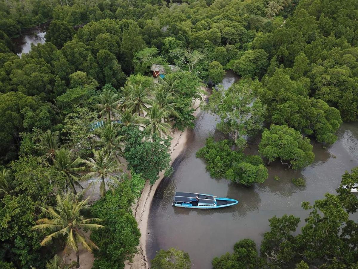 Nomad Divers Bangka Likupang Bagian luar foto